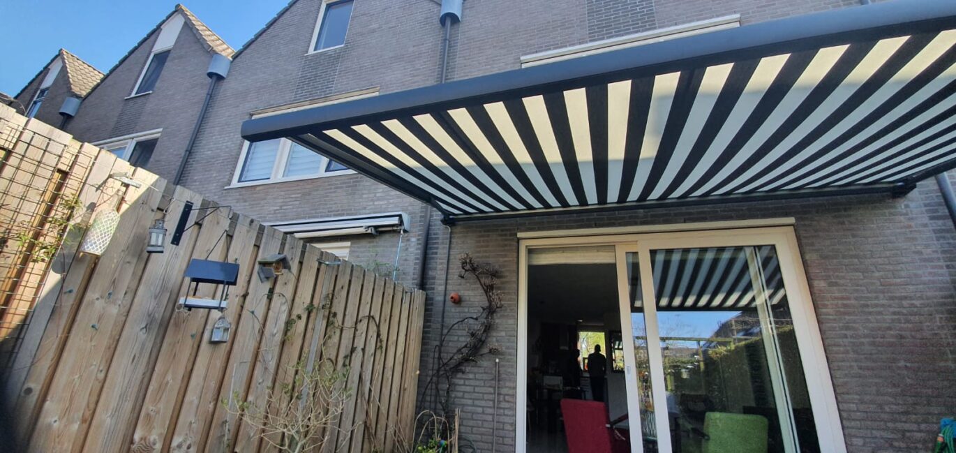 BYZON B4000 met blokstreepdoek van onderen