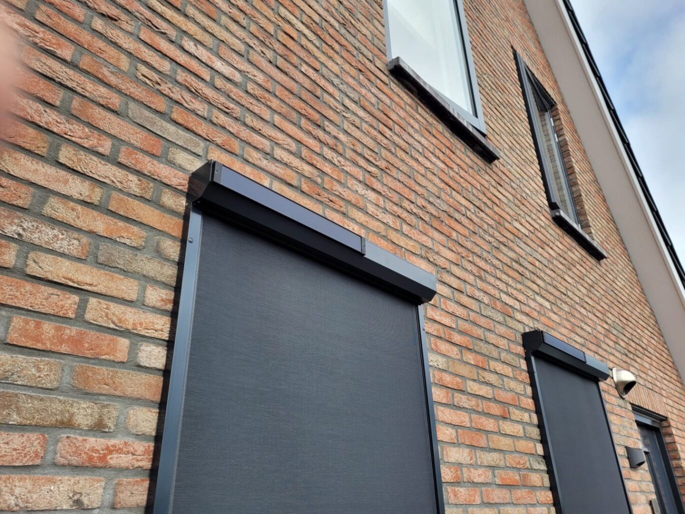 SOLAR screens in de kleur antraciet